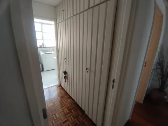 Imagem Espaçoso Apartamento Jardim Paulista - 179M², 3 Dorms, 1 Suíte, Sala para 2 Ambientes, 2 Vagas, Armários.