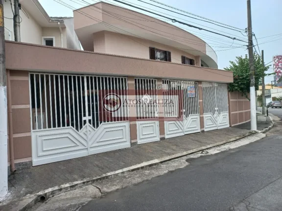 Imagem Excelente Sobrado a venda no Campo Grande - SP, C/3 dormitórios, 1 suíte, 3 banheiros, 4 vagas de garagem cobertas.