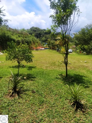 Imagem Chácara a 15 minutos do centro do Embu Guaçu, altura do km 54 da estrada santa rita.