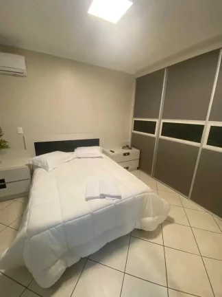Imagem Apartamento Garden quadra mar de 3 quartos e 2 vagas de garagem no Centro de Balneário Camboriú