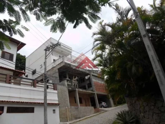 Imagem Casa com 2 dormitórios à venda, 300 m² por R$ 810.000,00 - Badu - Niterói/RJ
