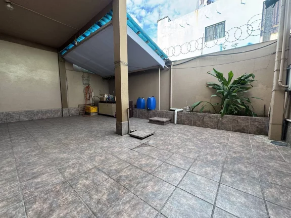 Imagem Casa 252m2, 3 quartos, mais peça comercial de 80 m2, AV. João P. De Vargas