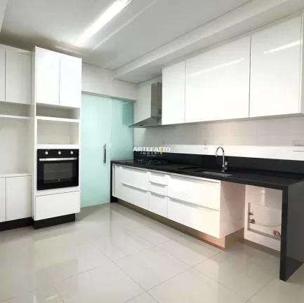 Imagem Apartamento Mediterrâneo com 3 Suítes