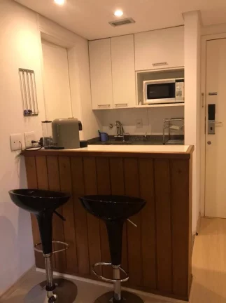 Imagem Flat para aluguel possui 30 metros quadrados com 1 quarto em Moema