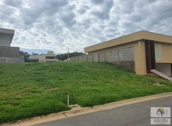 Imagem Lote em Condomínio Fechado para Venda em Senador Canedo, Jardins Barcelona