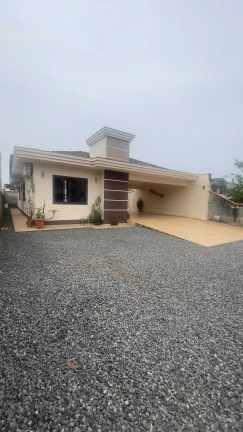 Imagem Casa com 2 dormitórios sendo 1 suíte e 2 vagas - Aventureiro | Joinville/SC