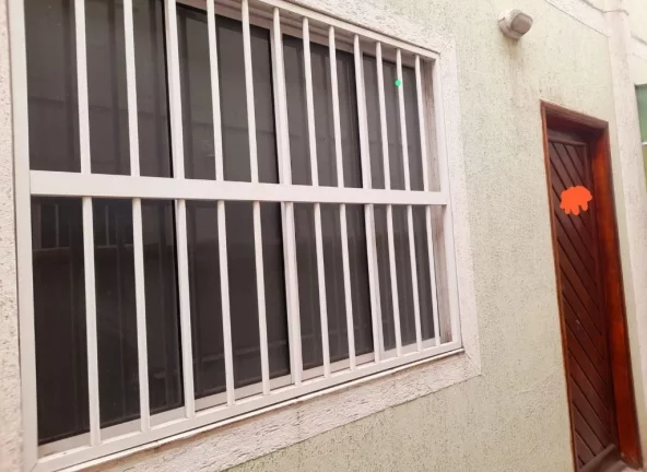 Casa com 2 dormitórios à venda, 64 m² por R$ 220.000 - Parque São Vicente - São Vicente/SP