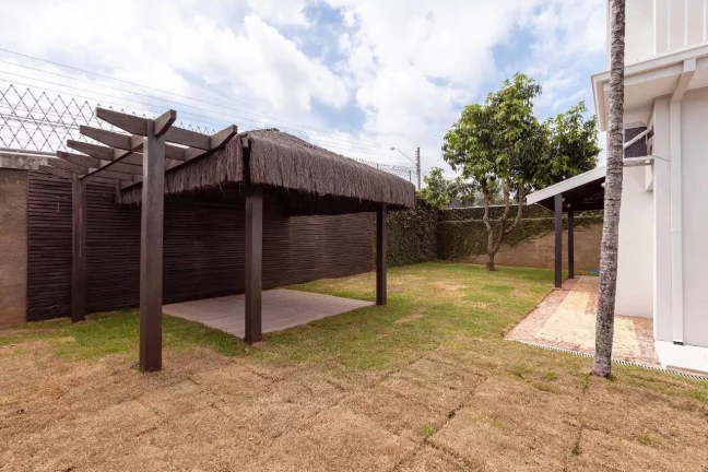 Imagem Casa com 4 dormitórios à venda no Alphaville Campinas/SP