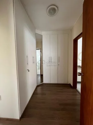 Imagem Casa à venda em Macaé-RJ, bairro Cancela Preta! 3 quartos, 1 suíte, 4 banheiros, 3 vagas, 233m². Venha conferir!