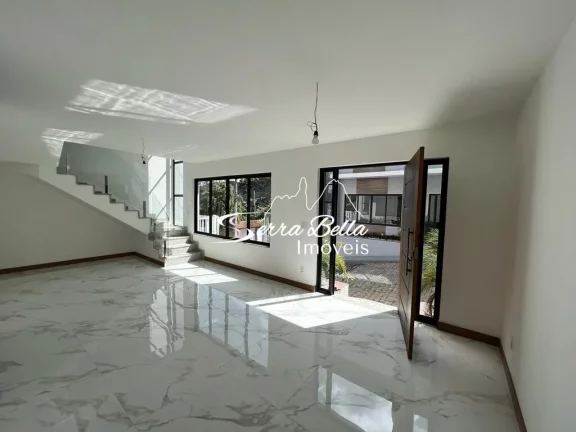 Casa Recém Construida Alto Padrão em Várzea, Teresópolis/RJ