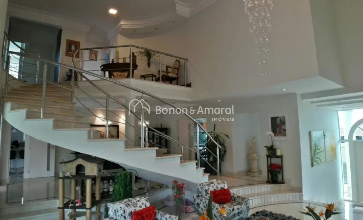 Imagem Belíssima casa mobiliada em um condomínio de alto padrão, com terreno de 1000 m² e excelente aca...