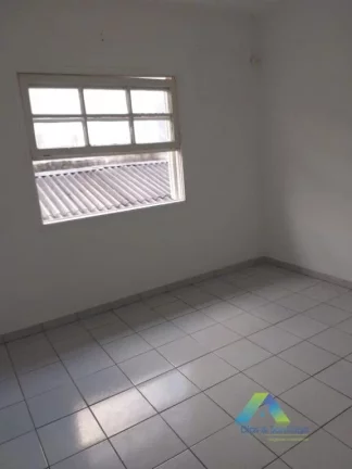 Imagem Excelente sobrado de 90m², próximo ao Aeroporto de Congonhas, 2 dormitórios, 1 vaga, edícula, bairro tranquilo, residencial e sem barulho de avião.