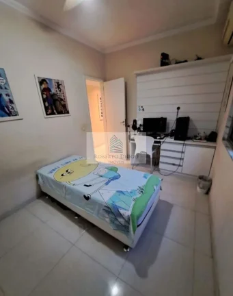 Imagem Imperdível oportunidade de investimento em Vila Valqueire: Apartamento de 4 quartos com suíte e 2 vagas de garagem no RJ