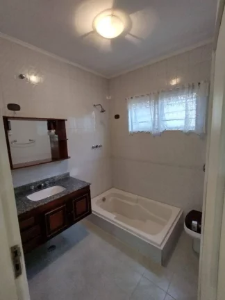 Imagem Casa com 3 dormitórios para alugar, 290 m² por R$ 3.350,00/mês - Parque Marajoara - Santo André/SP