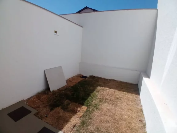 Imagem casa geminada, 2 suítes, 1 varanda,1 lavabo, 1 garagem