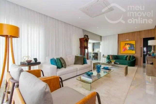 Imagem Cobertura a venda na Vila Nova Conceição, com 272 m2 sendo 4 suítes, closet e piscina privativa