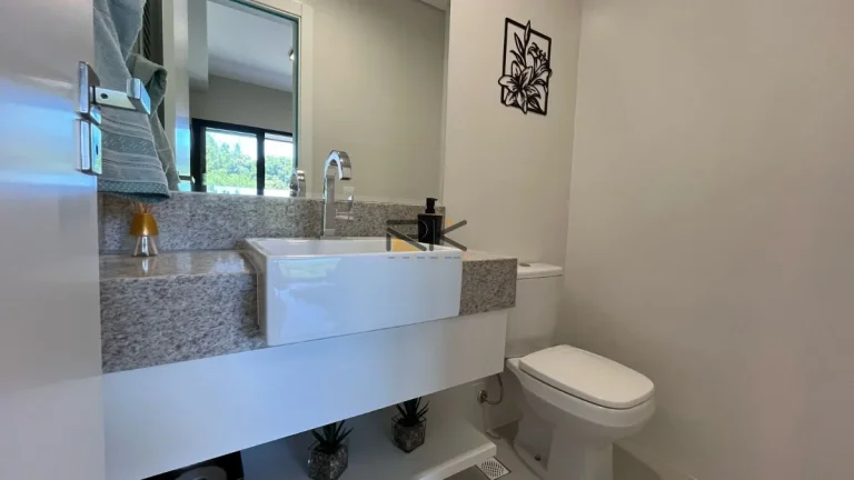 Imagem APARTAMENTO NA ENSEADA COM 2 SUÍTES,SALA 2 AMBIENTES,VARANDA GOURMET COM CHURRASQUEIRA