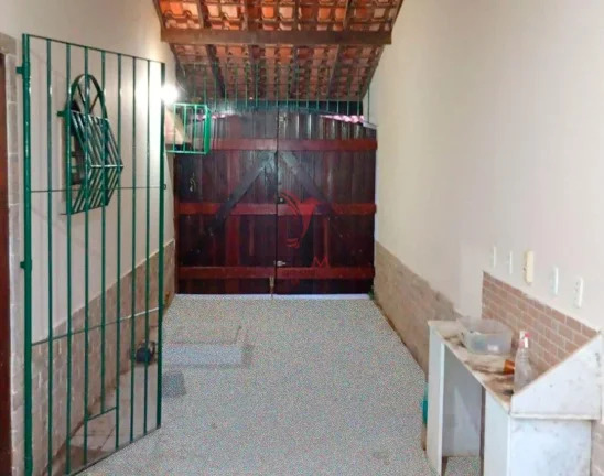 Imagem Casa com Piscina em Condomínio - R$ 350.000!