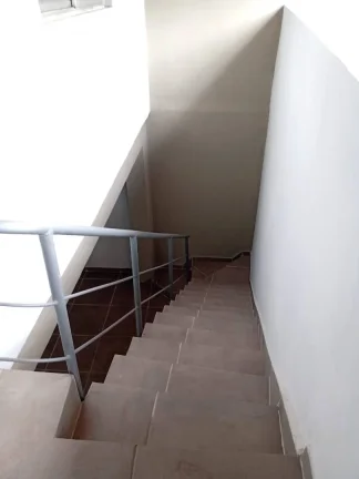 Imagem Ótimo sobrado próximo à escolas e comércio!