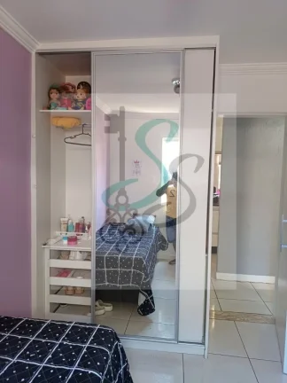 Imagem Venda de apartamento no Residencial Cosmos, Campinas. 2 dormitórios com armários, sala com varanda, cozinha com armários, lavanderia, banheiro, vaga