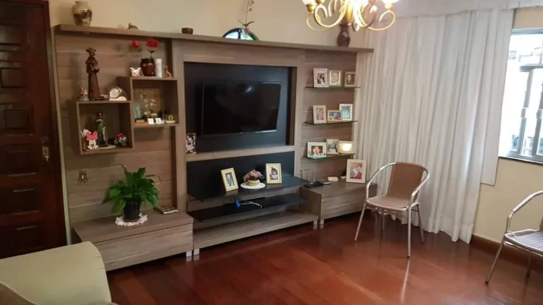 Imagem CASA COM 3 QUARTOS, SUITE, LOJA, SAUNA. NOVA FRIBURGO.