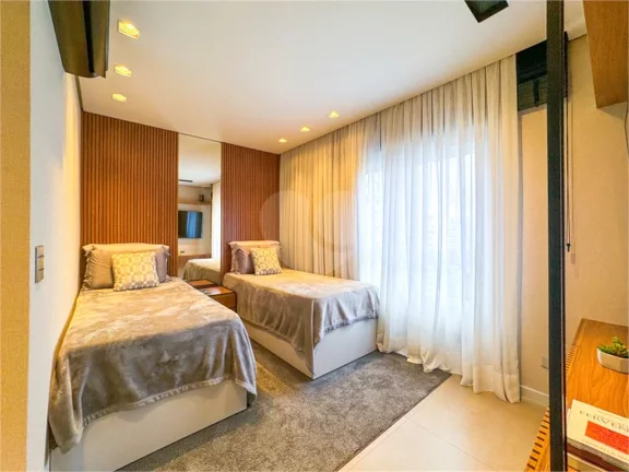 Imagem Apartamento à venda com 3 quartos, sendo 1 suíte, no condomínio rg Identidade Oscar, São Paulo - SP