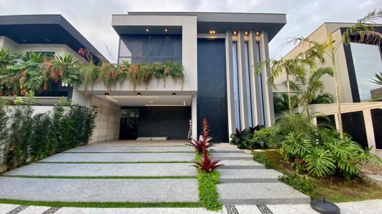 Imagem Casa de luxo à venda na Riviera de Bertioga-SP: 7 quartos, 7 suítes, 8 banheiros, 4 vagas de garagem!