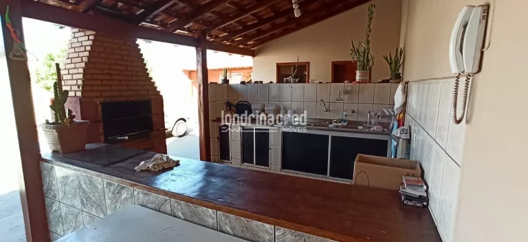 Imagem Casa à venda 4 Quartos, 1 Suite, 8 Vagas, 442M², Vila Brasil, Londrina - PR