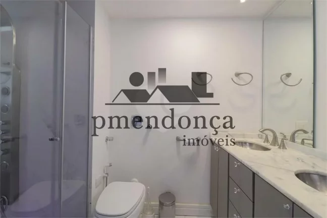 Imagem Apartamento em andar alto, totalmente reformado, em Perdizes com 84m²