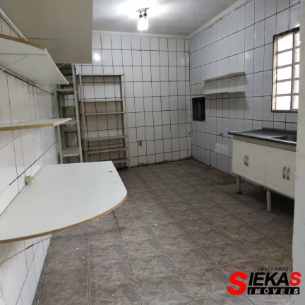 Imagem Salão Comercial na Vila Santana, São Paulo-SP: 2 Salas, 6 Banheiros, 3 Vagas, 300m². Venha Conferir!