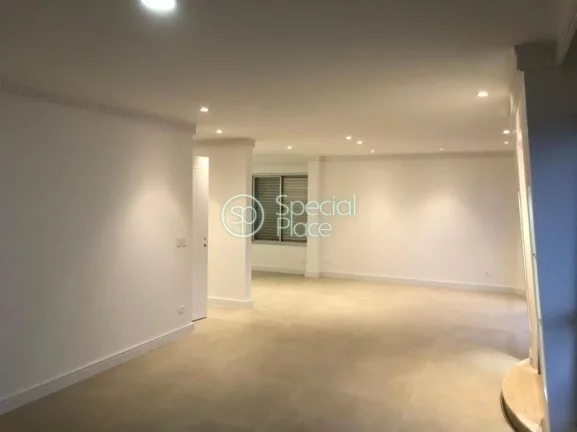 Imagem Apartamento charmoso, muito claro e arejado. Sala espaçosa com terraço e lareira; escritório e sa...