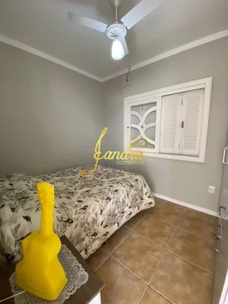 Imagem Sobrado em Zona Nobre de Capão, perto do Leve mais