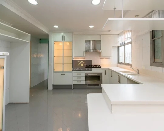 Imagem SINÔNIMO DE MORAR BEM APARTAMENTO 411,00 M 4 SUÍTES SALA 4 AMBIENTES TERRAÇO VISTA EXUBERANTE COZINHA IMÓVEL REPLETO DE ARMÁRIOS 3 VAGAS LAZER