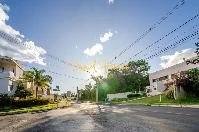 Imagem Lote com 1.000 m ² na Alameda das Tulipas - Parte Alta do condomínio.