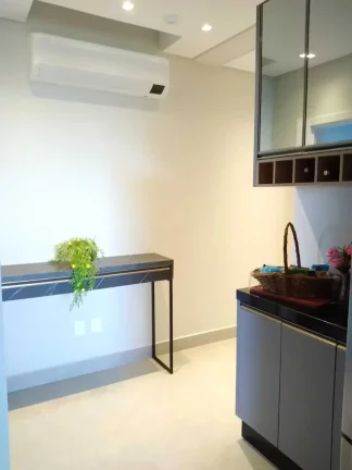 Imagem Flat com 1 dormitório e 1 vaga de garagem em em Bombinhas/SC