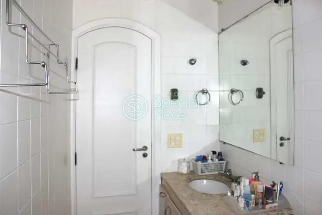 Imagem Aconchegante apartamento em Moema Pássaros, reformado, com 167 metros distribuídos em 4 dormitóri...