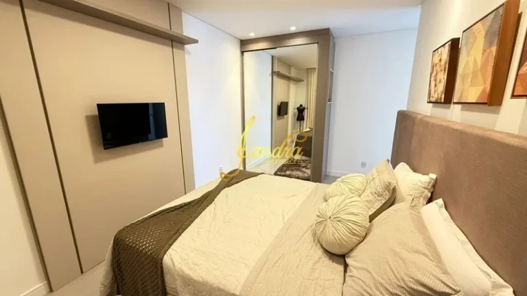 Imagem Sobrado finamente mobiliado e decorado com 472m2 de área construída e piscina