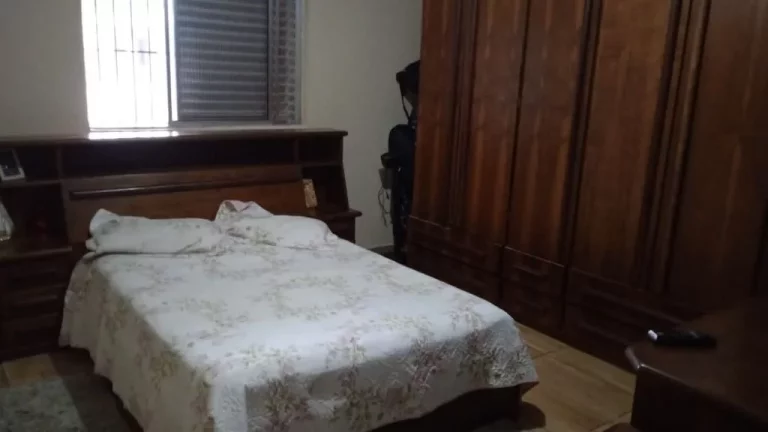 Imagem Sobrado com 3 dormitórios à venda, 359 m² por R$ 600.000,00 - Calmon Viana - Poá/SP