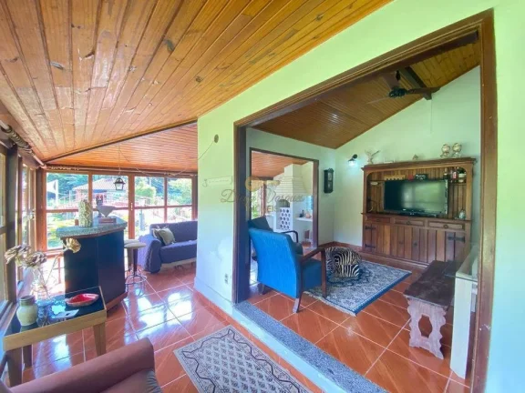 Imagem Casa em Condomínio para Venda em Teresópolis / RJ no bairro Albuquerque