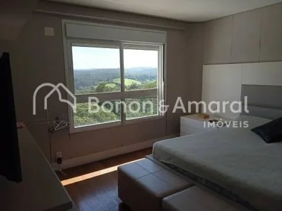 Imagem Imóvel com vista cinematográfica, conta com 4 quartos, sendo todos suítes, 4 salas e um amplo esc...