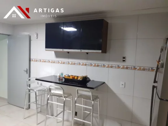 Imagem Sobrado á venda na Mooca Rua Visconde de Inhomerim 300 m² 3 dormitórios 1 suíte 4 vagas