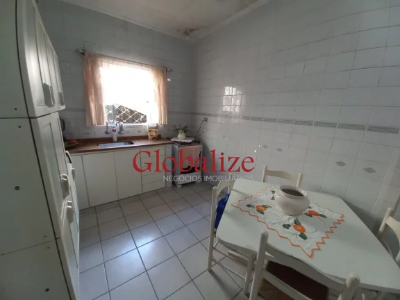 Imagem Casa com 3 dormitórios no bairro da Vila Belmiro por R$.695.000,00