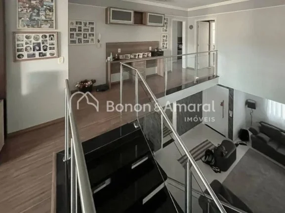 Imagem Casa com 3 Quartos e 4 banheiros à Venda, 250 m² por R$ 1.600.000