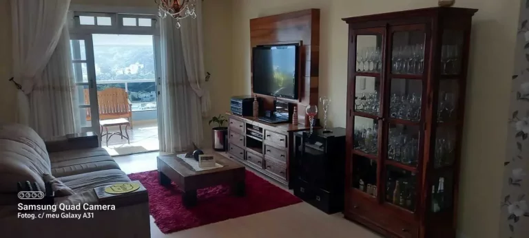 Imagem Cobertura de 3 dormitórios sendo 1 suíte e 3 vagas de garagem no Centro II de Brusque