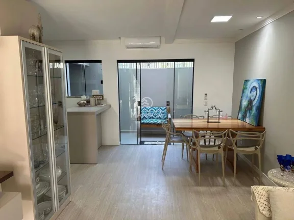 Imagem Excelente Geminado no Centro de Piçarras – 110m², Completo e Muito Bem Localizado!