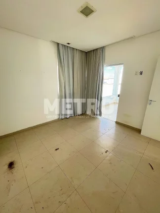 Imagem Casa à venda no Cond. Summerville com 4 quartos, sendo 3 suítes, PETROLINA - PE