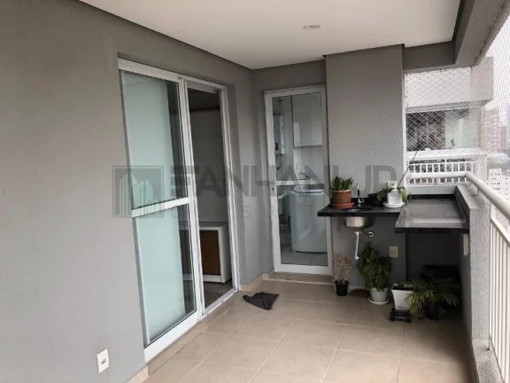 Imagem Apartamento para locação no Tatuapé, São Paulo-SP: 2 quartos, 1 suíte, 3 salas, 2 banheiros, 2 vagas de garagem, 63m². Encontre seu novo lar!
