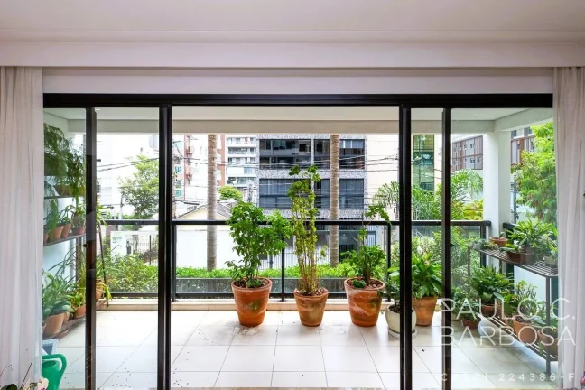 Imagem Vila Nova Conceição Venda - 3 suítes - 3 vagas - 161m²