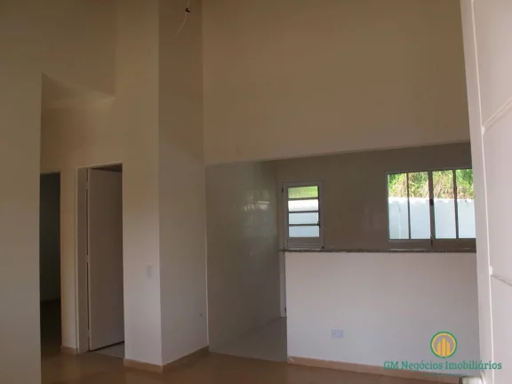 Imagem Linda casa térrea 3 dormitórios sendo 1 suíte com pisos quintal e 2 vgs