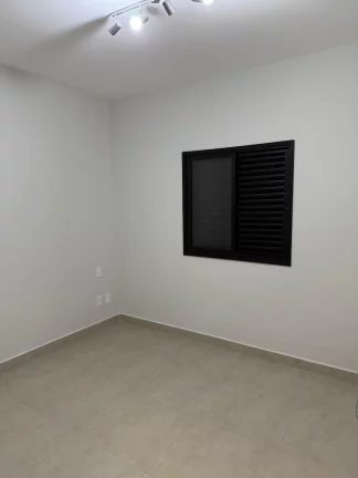 Imagem Casa à venda ou para alugar com 3 quartos, sendo 1 suíte, no condomínio Marchant Buarque, Atibaia - SP
